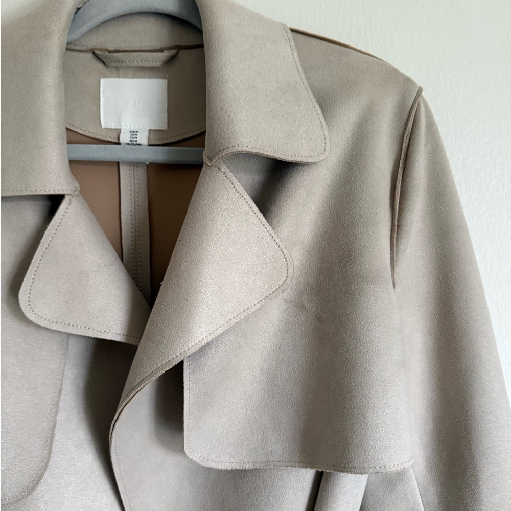 H&M Classic Tan Faux Suede Trench Coat Tie Waist Women's Size Medium - Picture 9 of 10